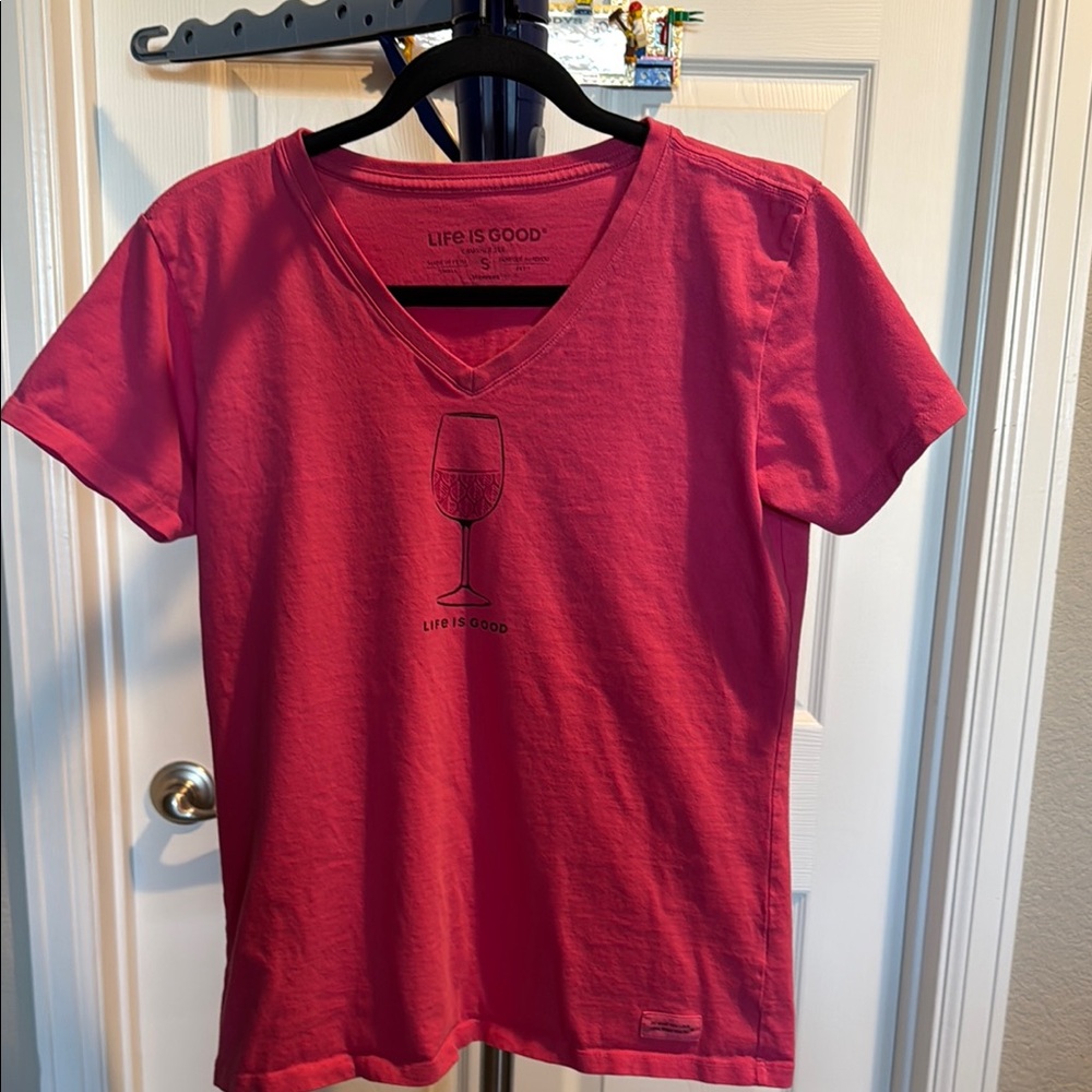 Life Is Good pink wine glass V-Neck T-Shirt. Size Small